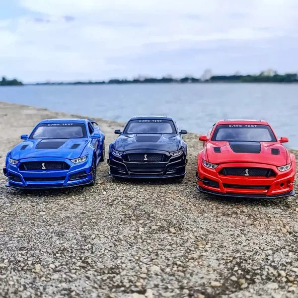 MUSTANG 1:32 DIECAST SCALE MODEL METAL PULL BACK WITH OPENABLE DOORS & LIGHT, MUSIC TOY VEHICLE FOR KIDS [SIZE:-16 CM*7CM*5CM]【 MULTICOLOR 】