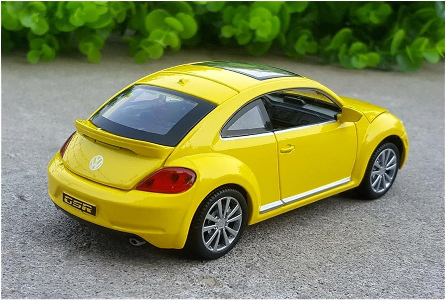 VOLKSWAGEN BEETLE 1:32 DIECAST METAL PULLBACK TOY CAR WITH OPENABLE DOORS & LIGHT, MUSIC BOYS CAR FOR KIDS BEST TOYS GIFTS TOYS FOR KIDS [SIZE:-14.7CM*6.9CM*5CM]【 MULTICOLOR 】
