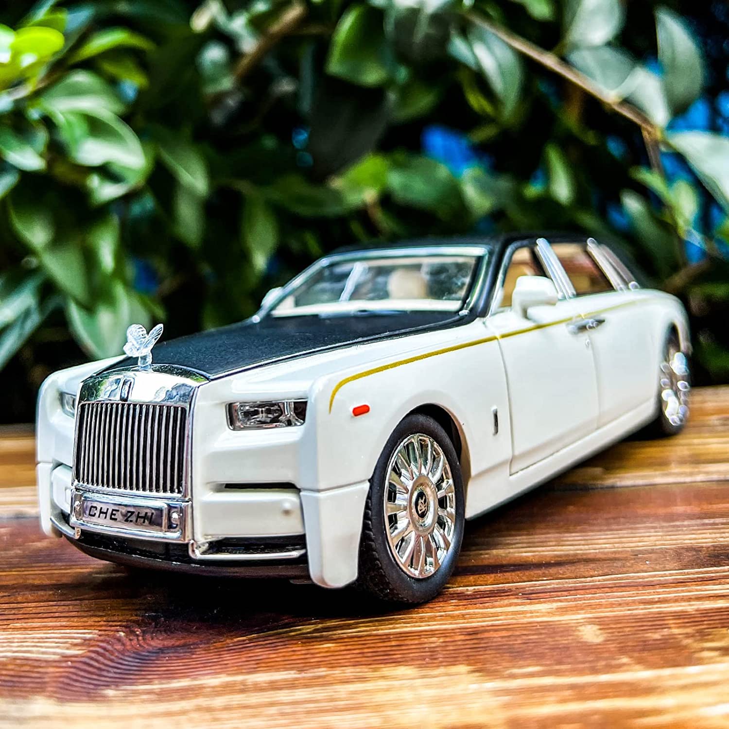 ROLLS ROYCE PHANTOM BIG SIZE 1:24 DIECAST SCALE MODEL METAL PULL BACK WITH OPENABLE DOORS & LIGHT, MUSIC TOY VEHICLE FOR KIDS [SIZE:-21 CM*9CM*8.5CM]【 MULTICOLOR 】