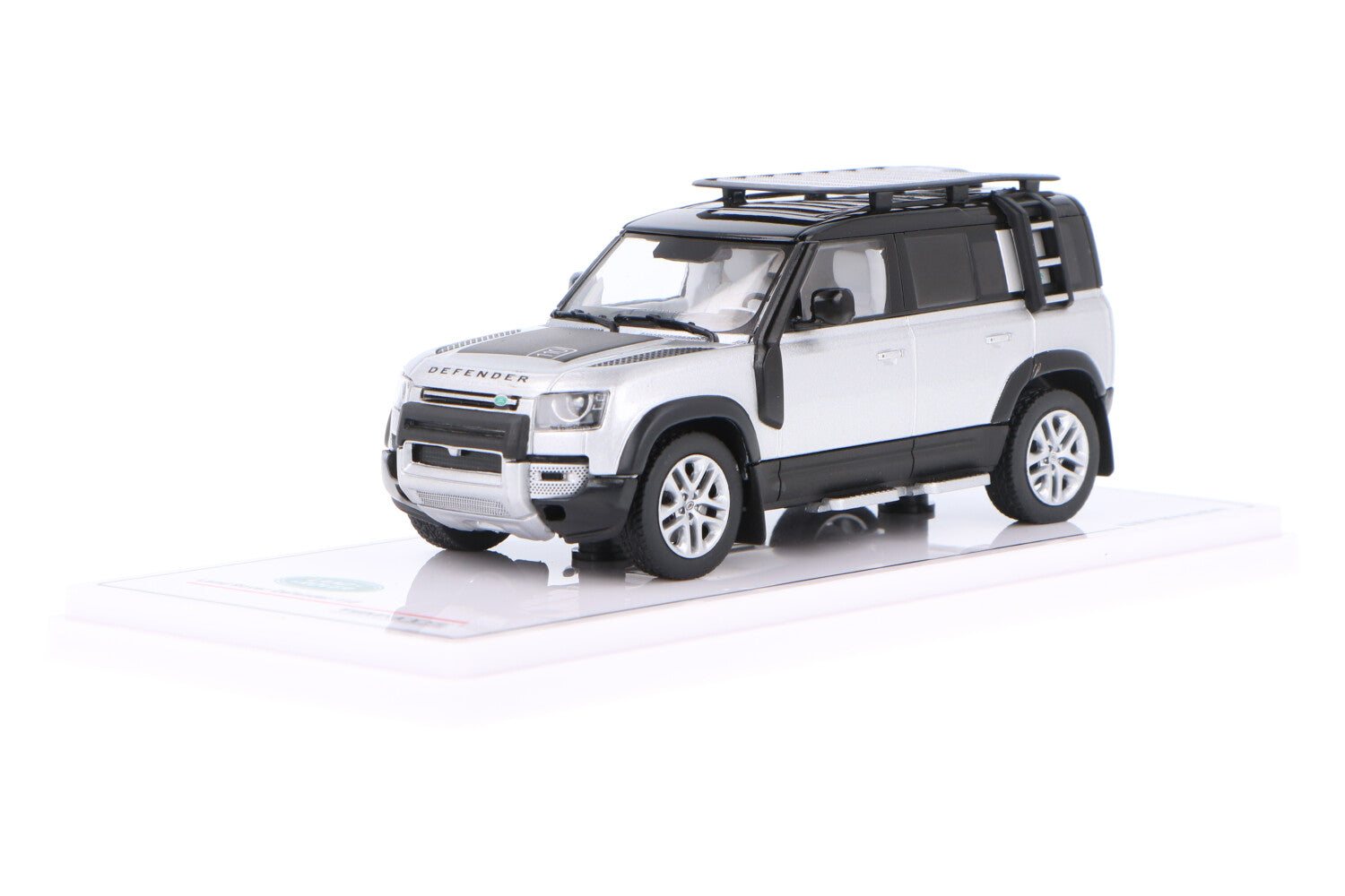 Big Sized Defender Land Rover 1:24 Light & Sound effect diecast car Toys for Boys baby toys birthday gift car toys [Size:-21 CM*9CM*8.5CM]