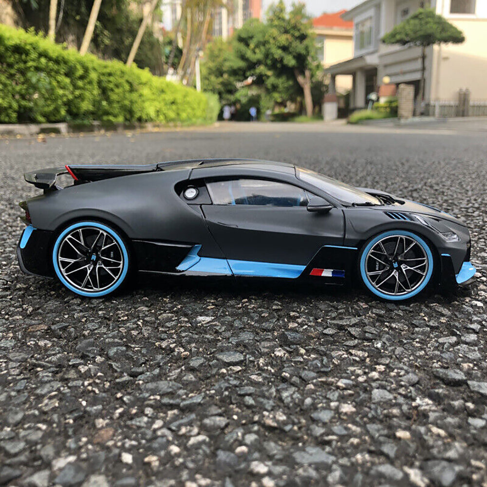 1:32 Scale Die-Cast Metal Model Bugatti Divo Sport Pull Back Car Toy For Boys Girls Kids (Multicolor, Pack Of1) (Multiclor, Pack Of1)