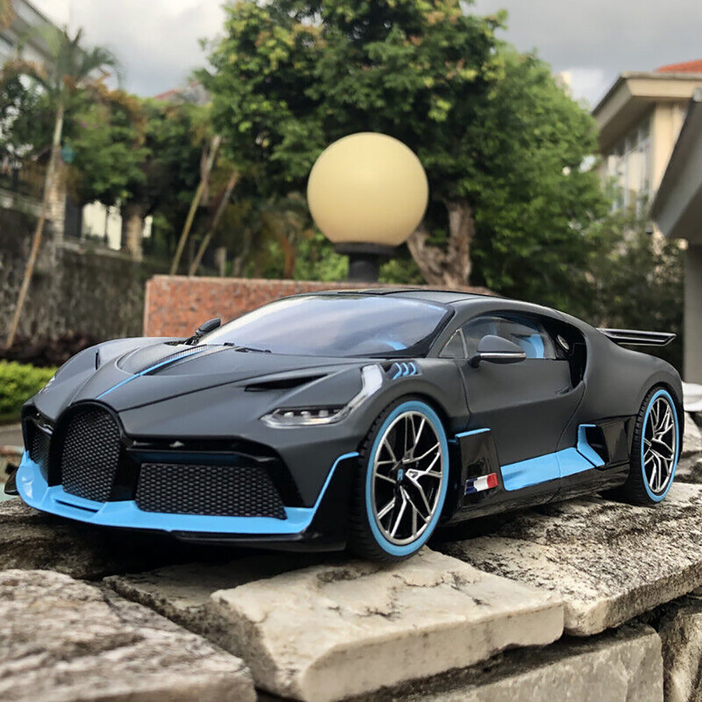 1:32 Scale Die-Cast Metal Model Bugatti Divo Sport Pull Back Car Toy For Boys Girls Kids (Multicolor, Pack Of1) (Multiclor, Pack Of1)